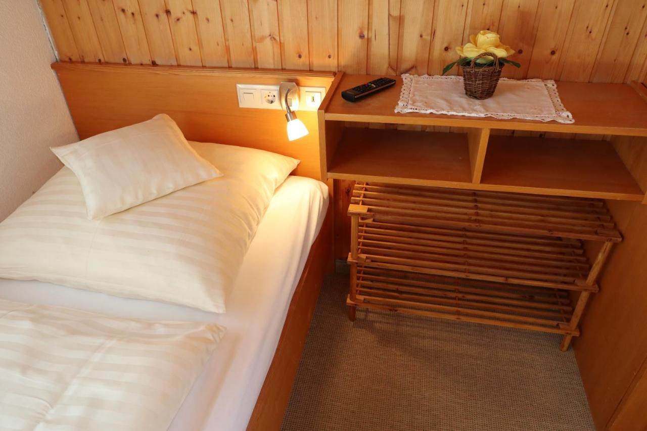 בונדורף אים שוורצוואלד Hoehenpension Glashuette Bed&Breakfast Fruehstueckspension Hotel Garni מראה חיצוני תמונה